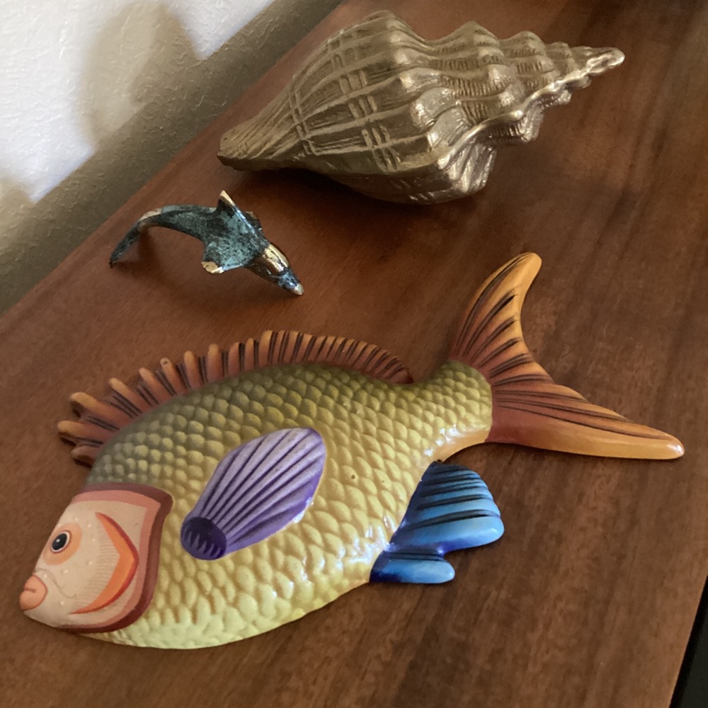 Tonala Signed E. Alvarez Hand Painted Tropical Fish Wall Decor Mexico Pottery - Picture 4 of 15